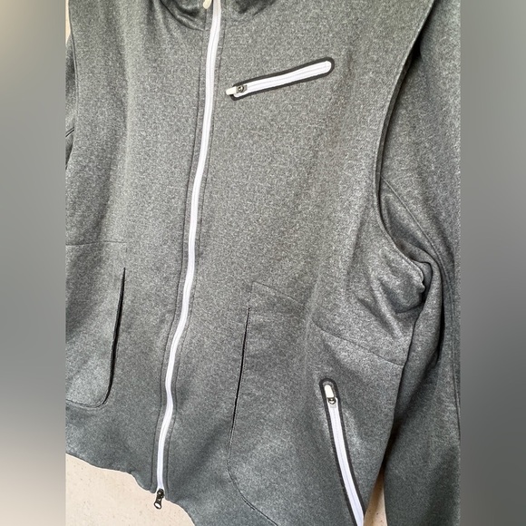 🛍️LEBRON JAMES for NIKE‎  Men’s Gray warmup jacket size L. - Picture 9 of 9